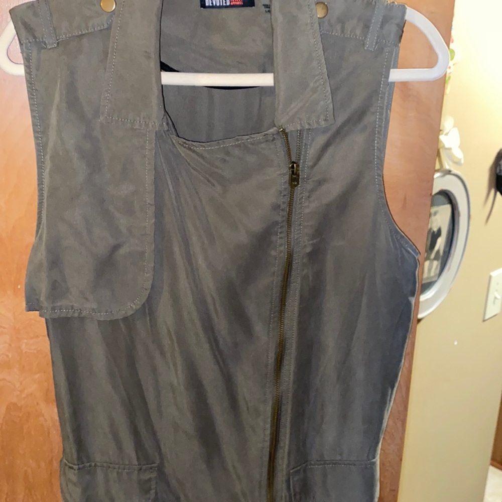 Army green  NWOT Long vest
